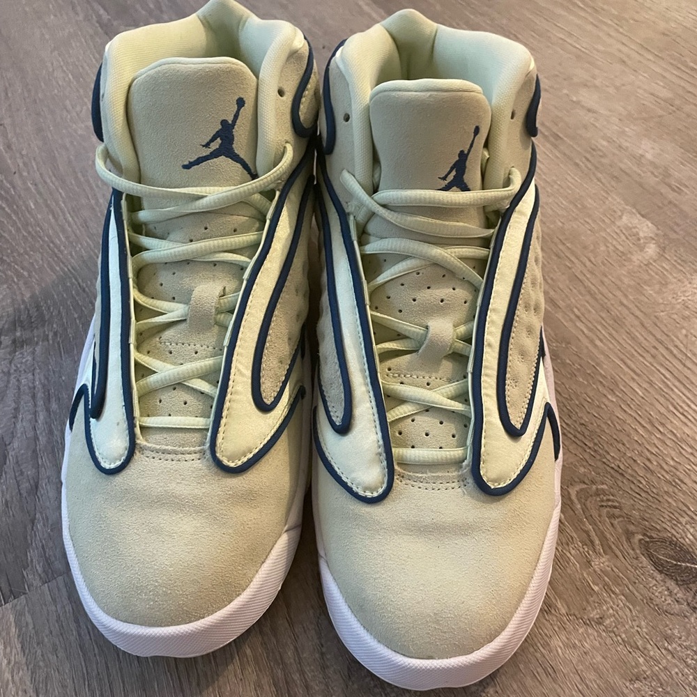 Jordan Sneakers - Cream and Blue